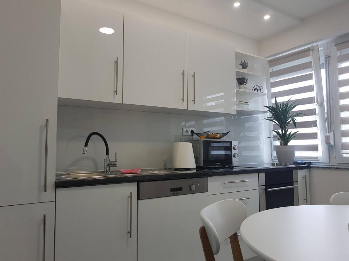 Apartment Plesa Біхач Екстер'єр фото