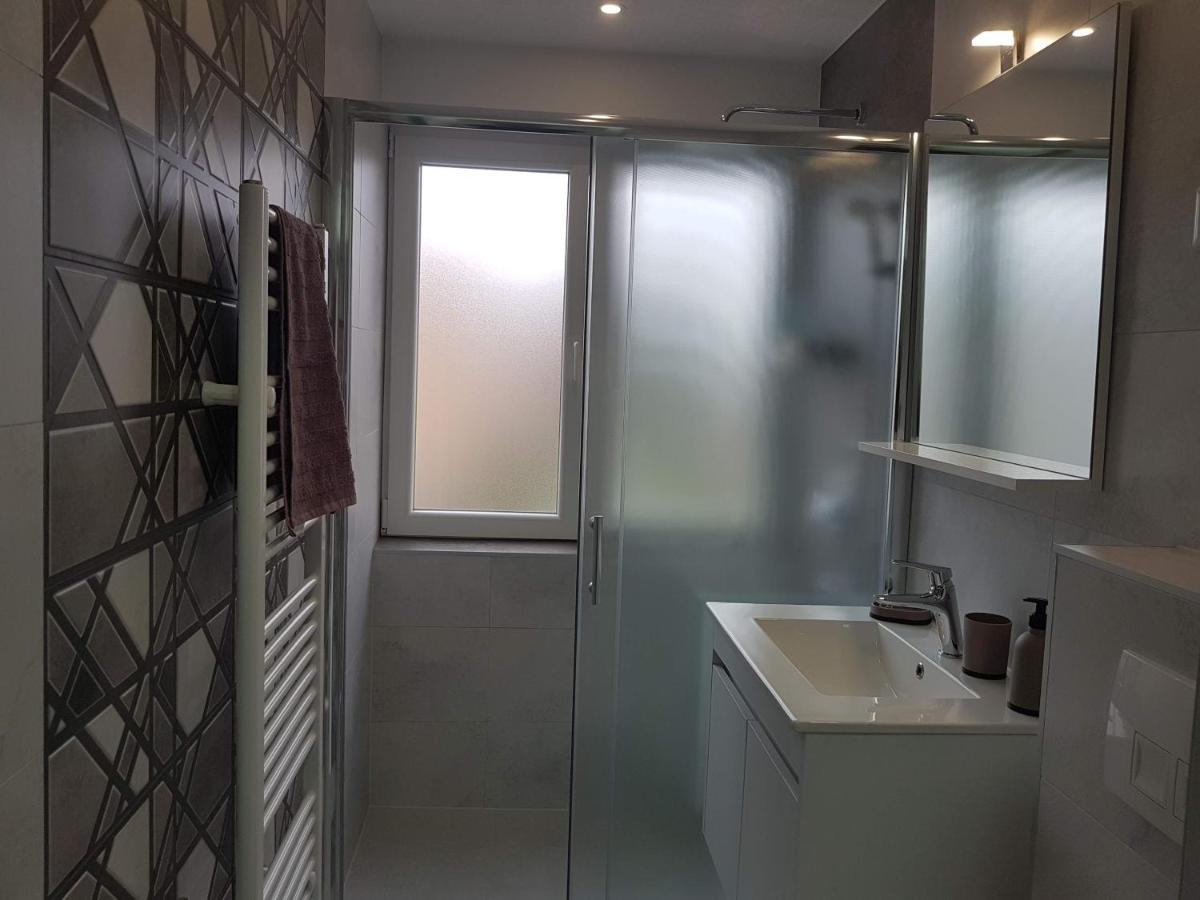 Apartment Plesa Біхач Екстер'єр фото