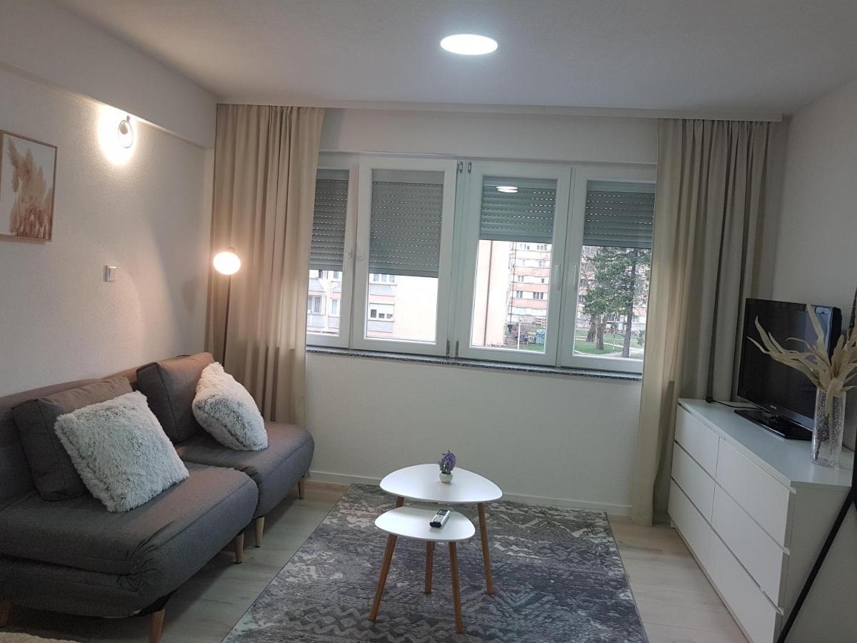 Apartment Plesa Біхач Екстер'єр фото